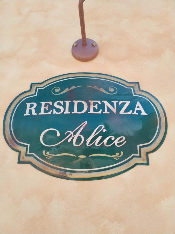Residenza Alice Lägenhet Arco Exteriör bild